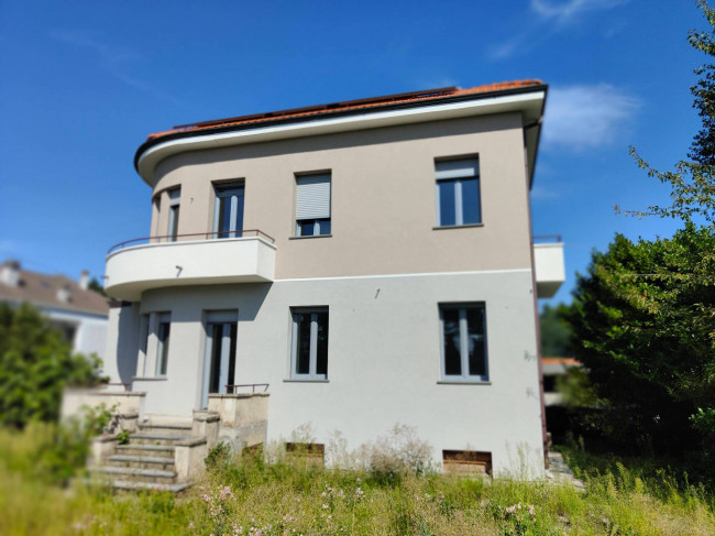 Villa in vendita a Cassano Magnago