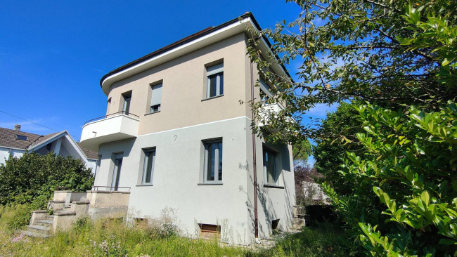 Villa in vendita a Cassano Magnago