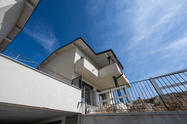 Villa in vendita a Barasso