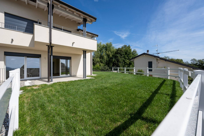 Villa in vendita a Barasso