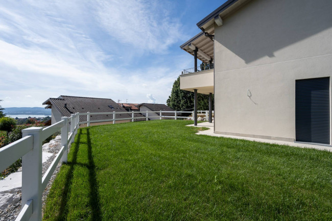 Villa in vendita a Barasso