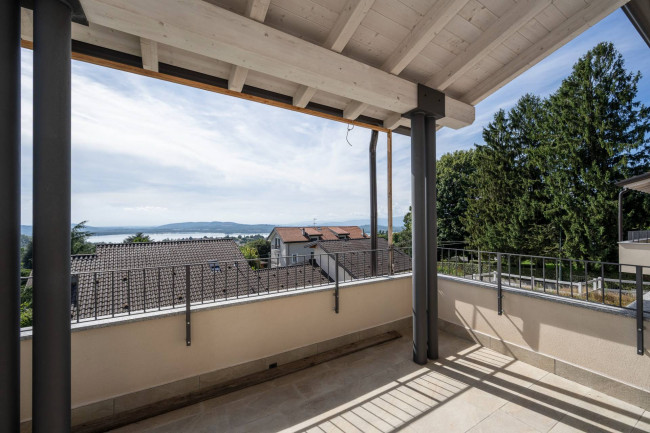 Villa in vendita a Barasso