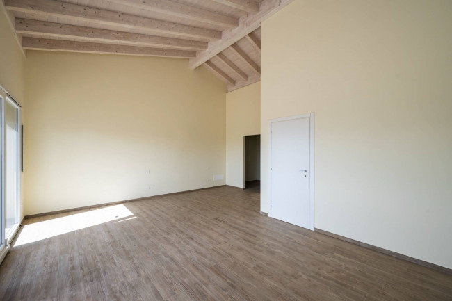 Villa in vendita a Barasso