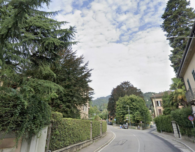 Attività commerciale in vendita a Varese