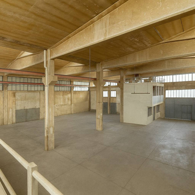 Capannone in vendita a Varese