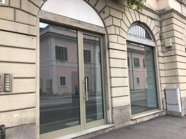 Locale commerciale in affitto a Varese