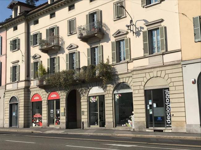 Locale commerciale in affitto a Varese