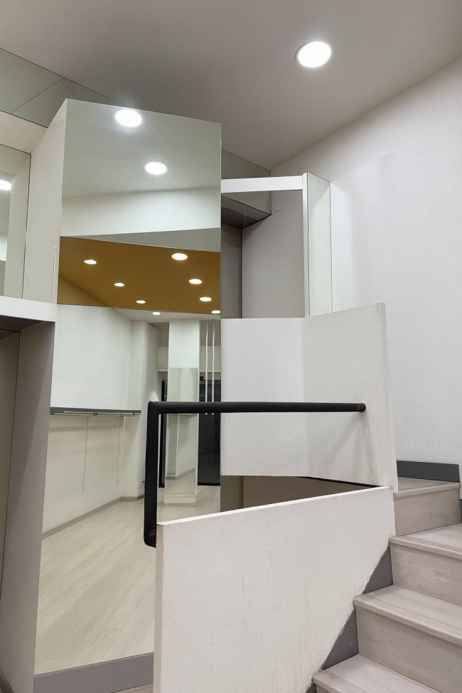 Locale commerciale in vendita a Varese