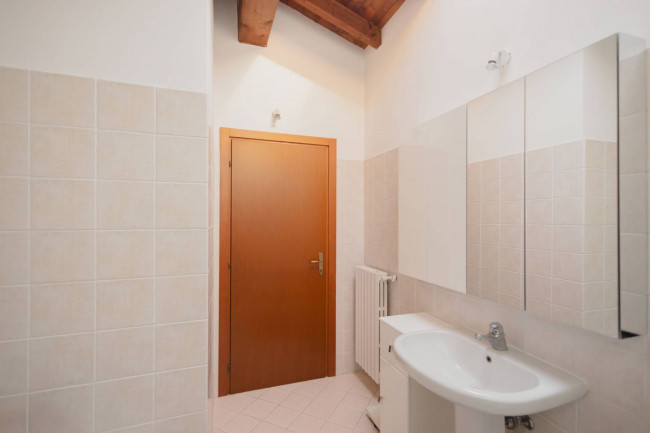 Appartamento in vendita a Luvinate