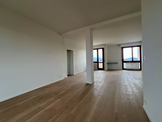 Appartamento in vendita a Varese