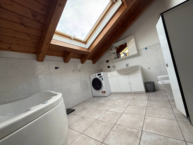 Appartamento in vendita a Varese