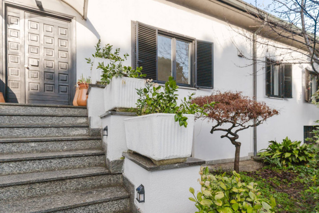 Villa in vendita a Legnano