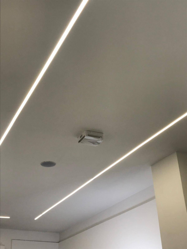 Locale commerciale in affitto a Varese