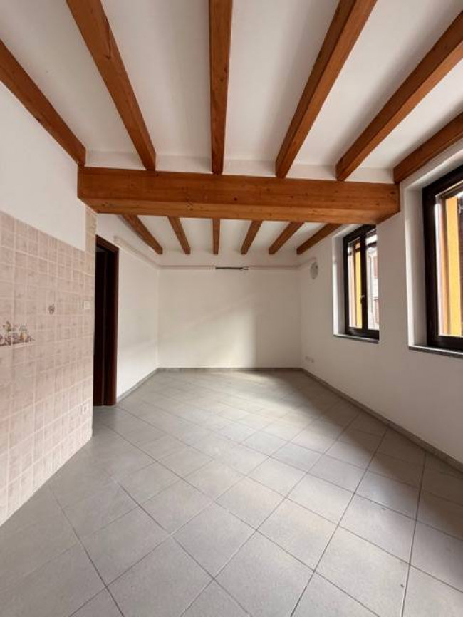 Appartamento in affitto a Crosio della Valle