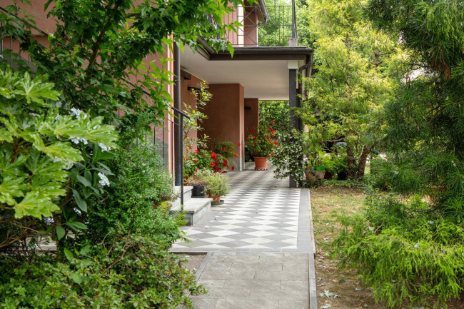 Villa in vendita a Casorate Sempione