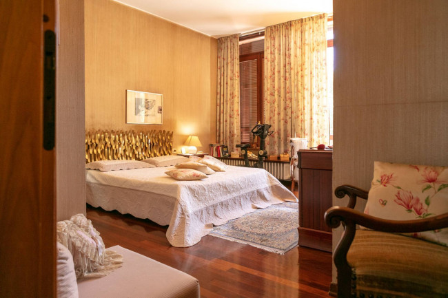 Villa in vendita a Casorate Sempione