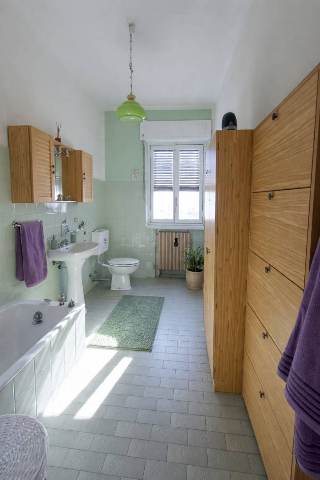 Appartamento in vendita a Caronno Varesino