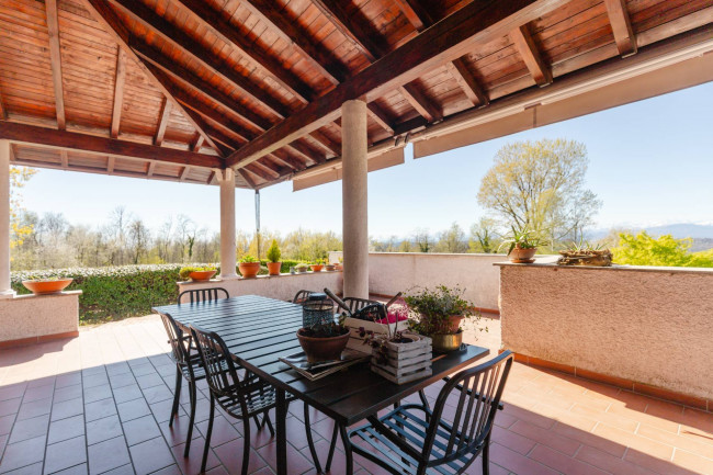 Villa in vendita a Sumirago