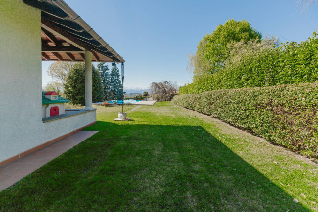 Villa in vendita a Sumirago