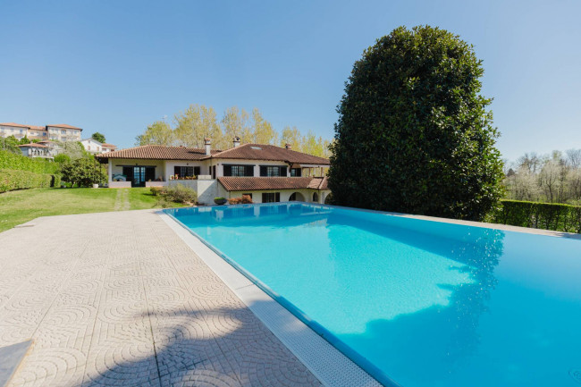 Villa in vendita a Sumirago