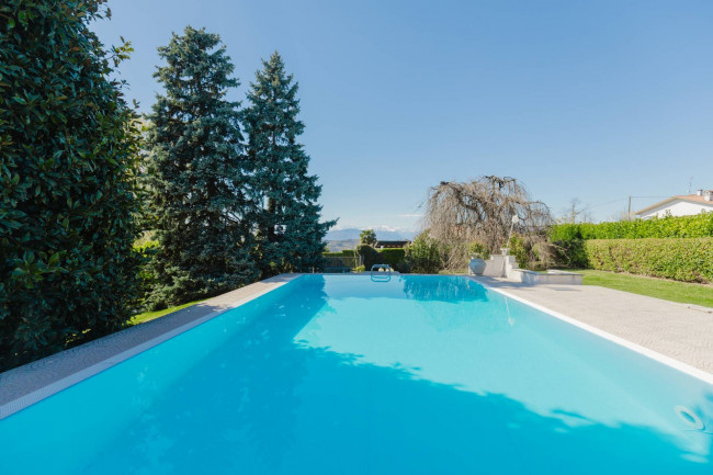 Villa in vendita a Sumirago