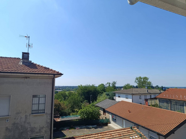 Appartamento in vendita a Caronno Varesino