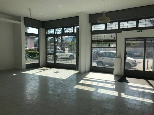 Locale commerciale in vendita a Cittiglio
