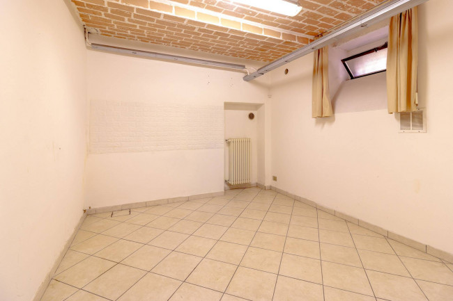 Magazzino/deposito in affitto a Varese