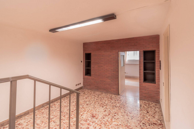 Magazzino/deposito in affitto a Varese