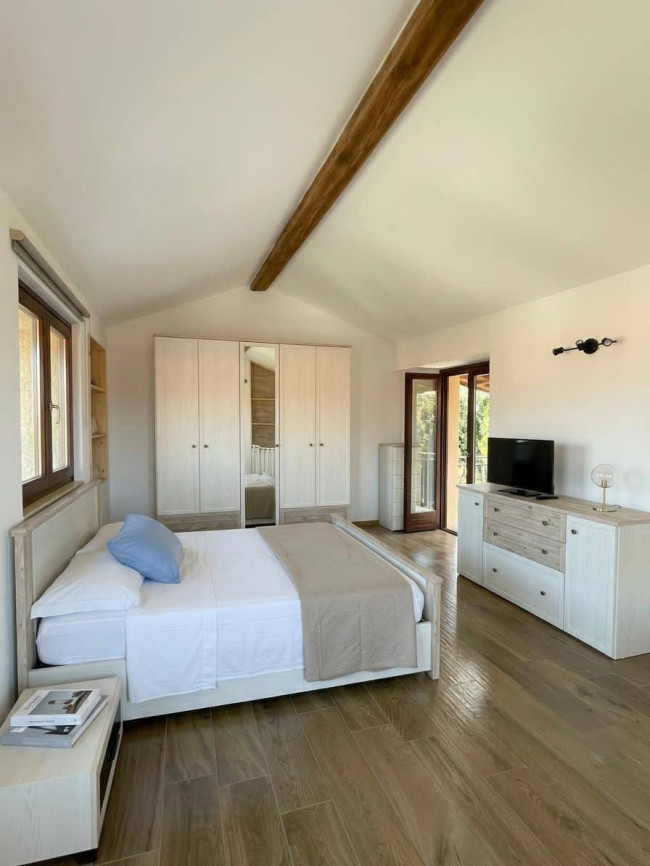 Porzione di Casa Singola in vendita a Cocquio-Trevisago