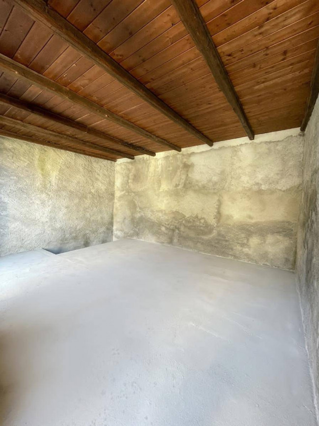 Porzione di Casa Singola in vendita a Cocquio-Trevisago