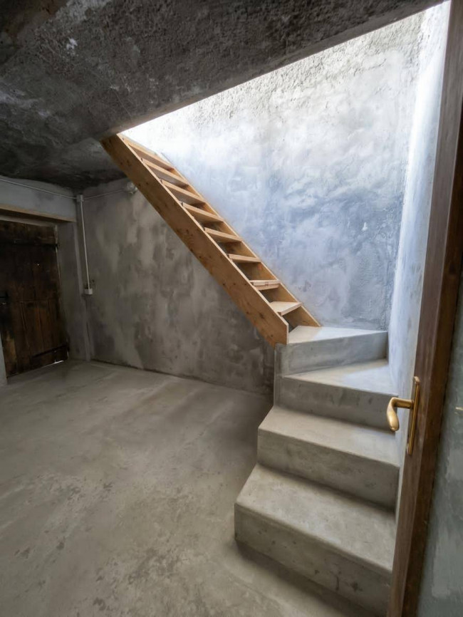 Porzione di Casa Singola in vendita a Cocquio-Trevisago
