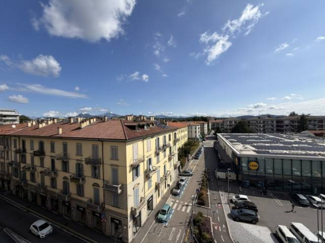 Appartamento in vendita a Varese