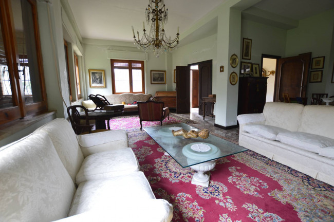 Villa in vendita a Ales