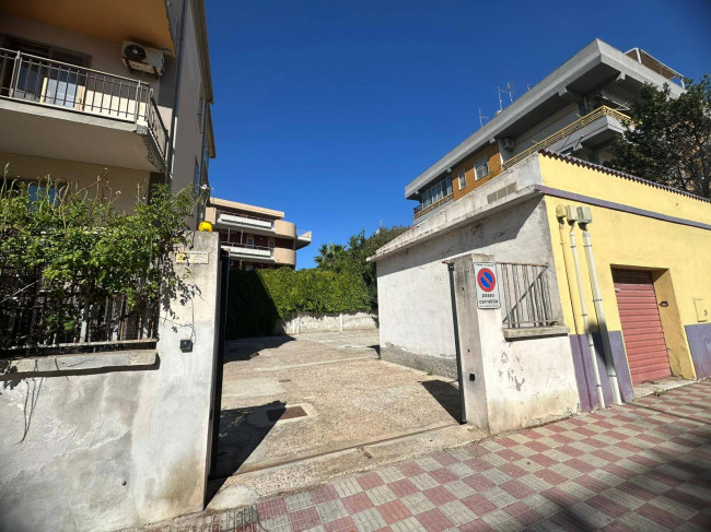 Posto auto scoperto in vendita a Cagliari