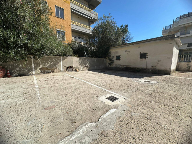 Posto auto scoperto in vendita a Cagliari