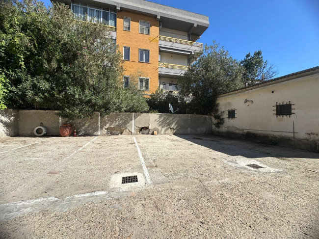 Posto auto scoperto in vendita a Cagliari