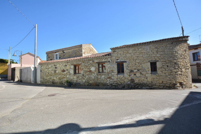 Casa singola in vendita a Albagiara