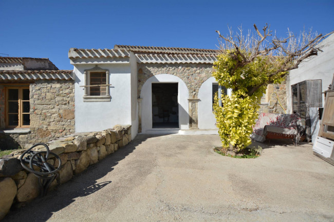 Casa singola in vendita a Albagiara