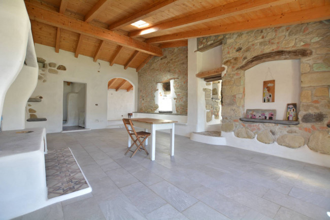 Casa singola in vendita a Albagiara