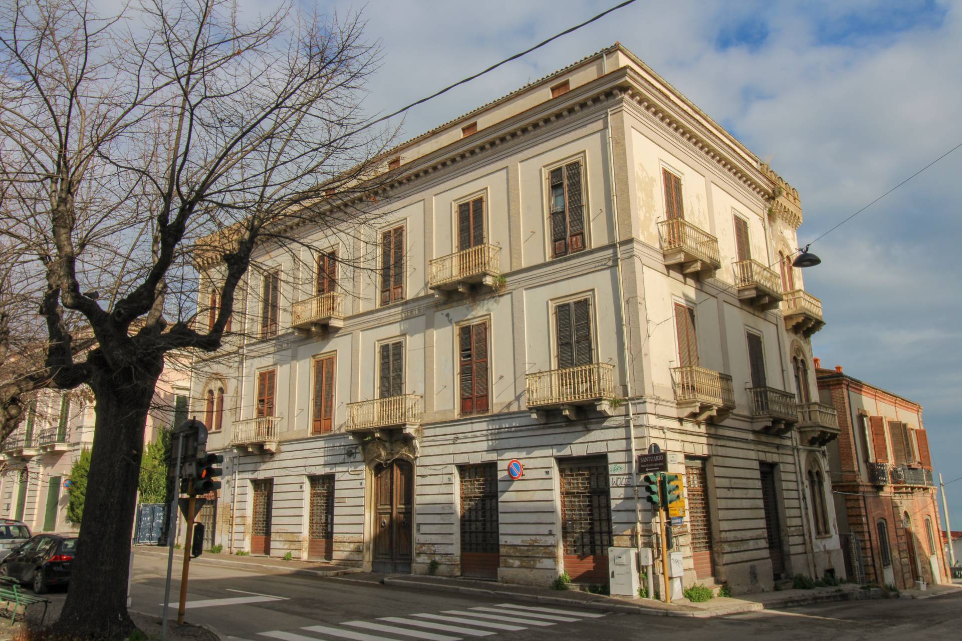 Palazzo in vendita a Giulianova (TE)