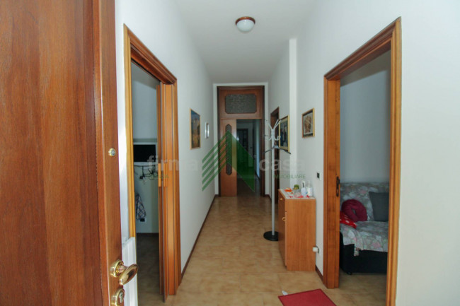 Casa indipendente in vendita a Bellante (TE)