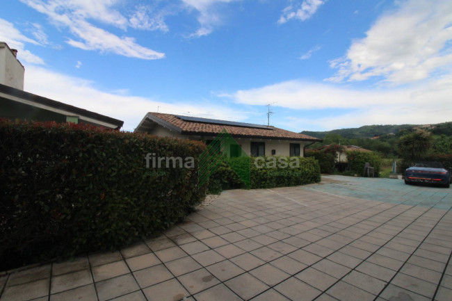 Casa singola in vendita a Montorio al Vomano