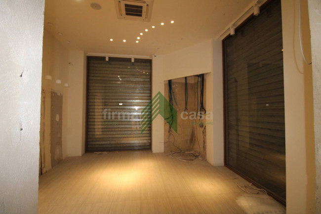Locale commerciale in affitto a Teramo