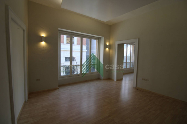 Locale commerciale in affitto a Teramo