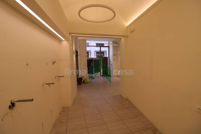 Locale commerciale in affitto a Teramo