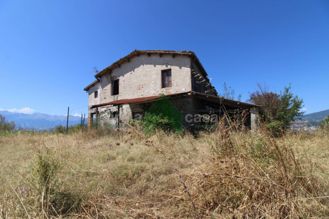 Rustico in vendita a Teramo