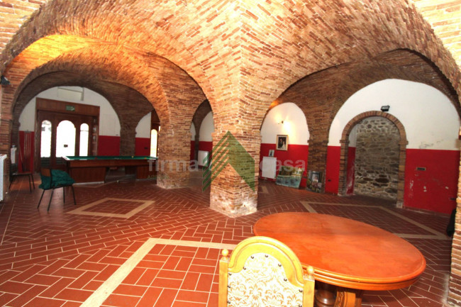 Locale commerciale in affitto a Teramo