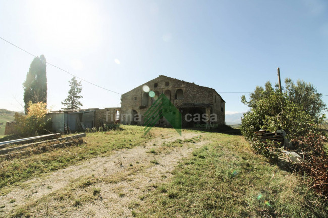 Rustico in vendita a Teramo