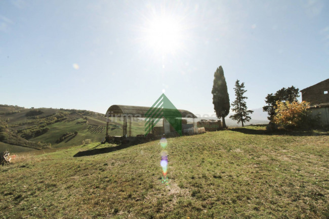 Rustico in vendita a Teramo